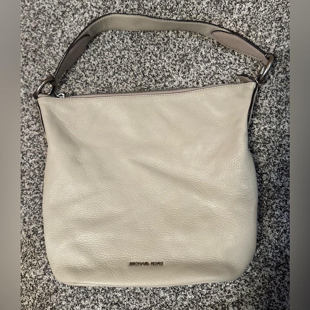 Michael Kors grey leather purse